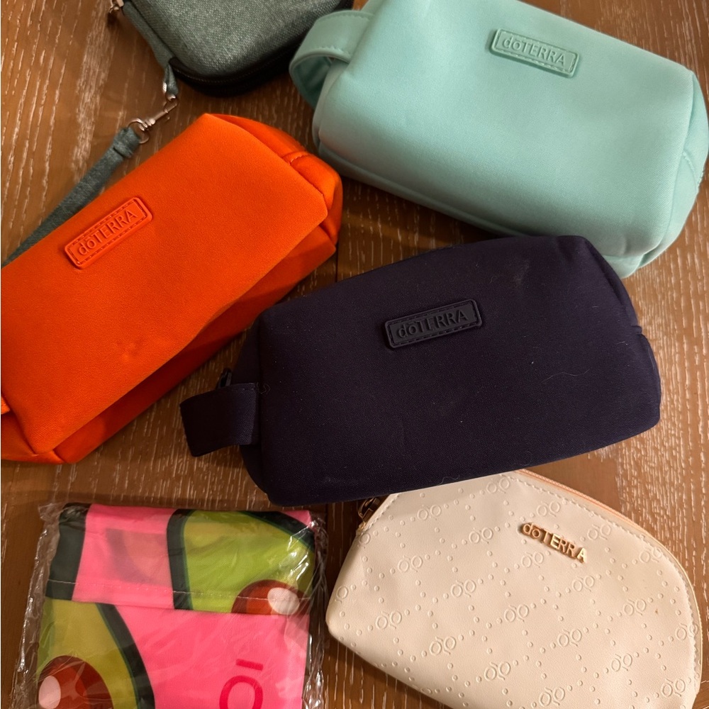 Colorful DoTERRA Pouch & tote Set